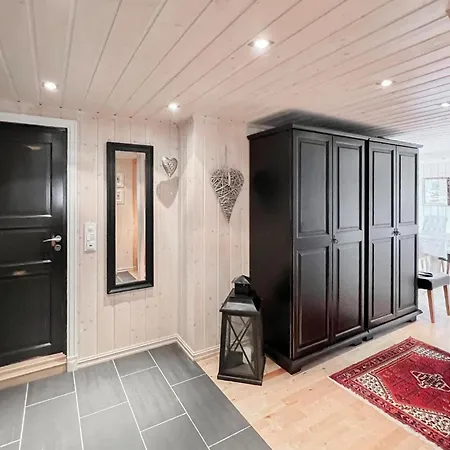 4 Bedroom Gorgeous In * Reinli